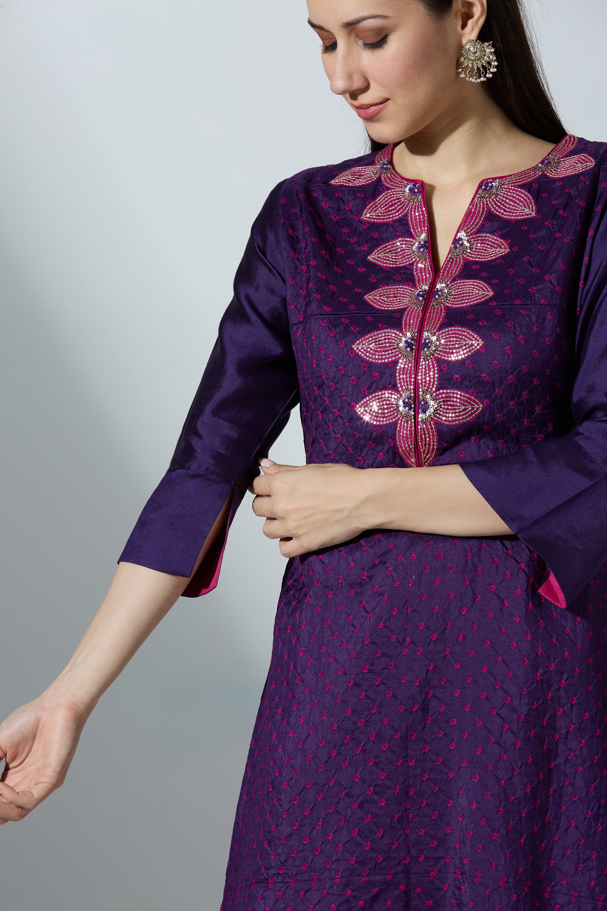 Bandhej Yoke Cut Fan Kurta With Pant