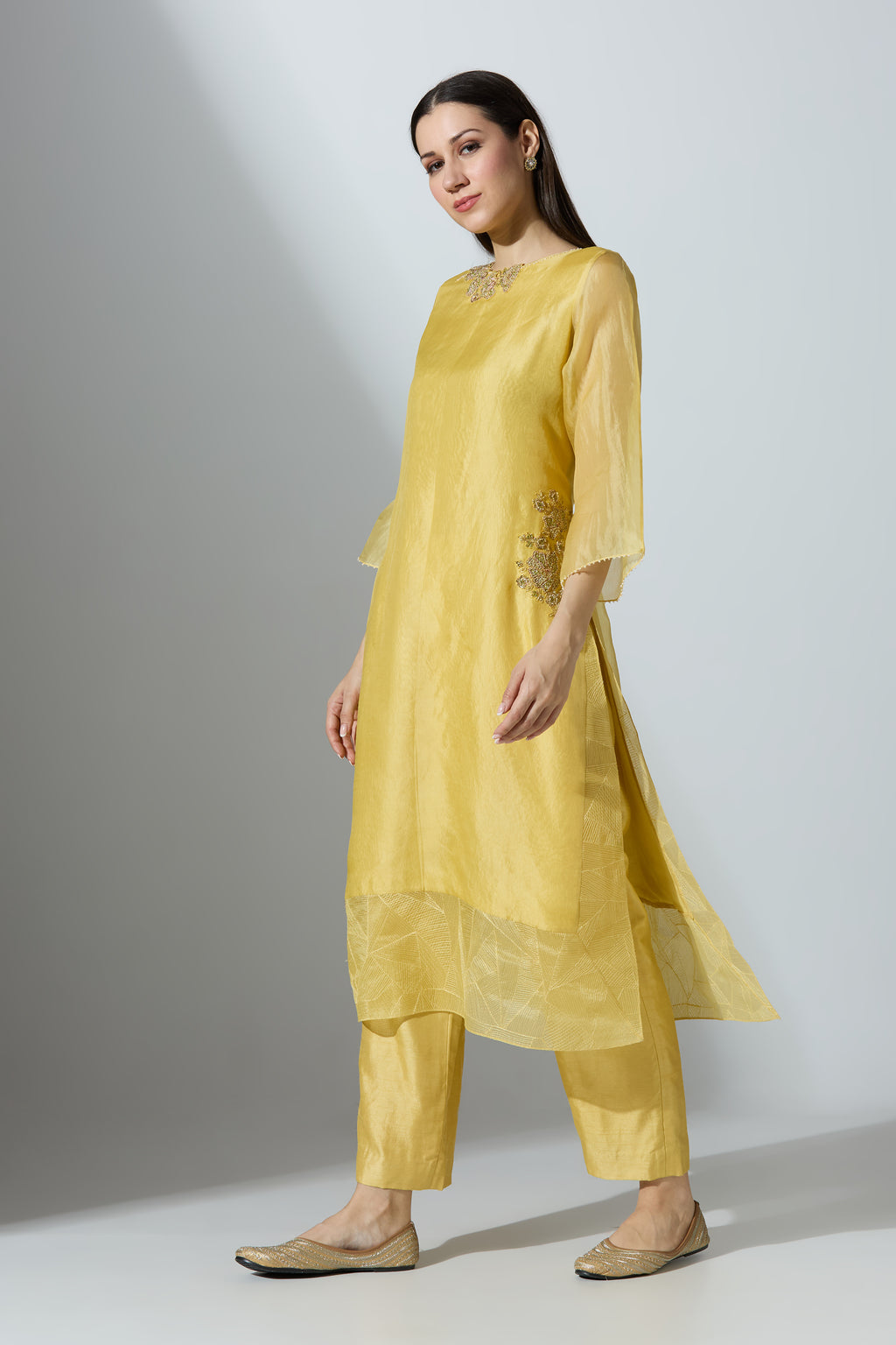 Yellow Extended Ghera Organza Kurta Set With Pant