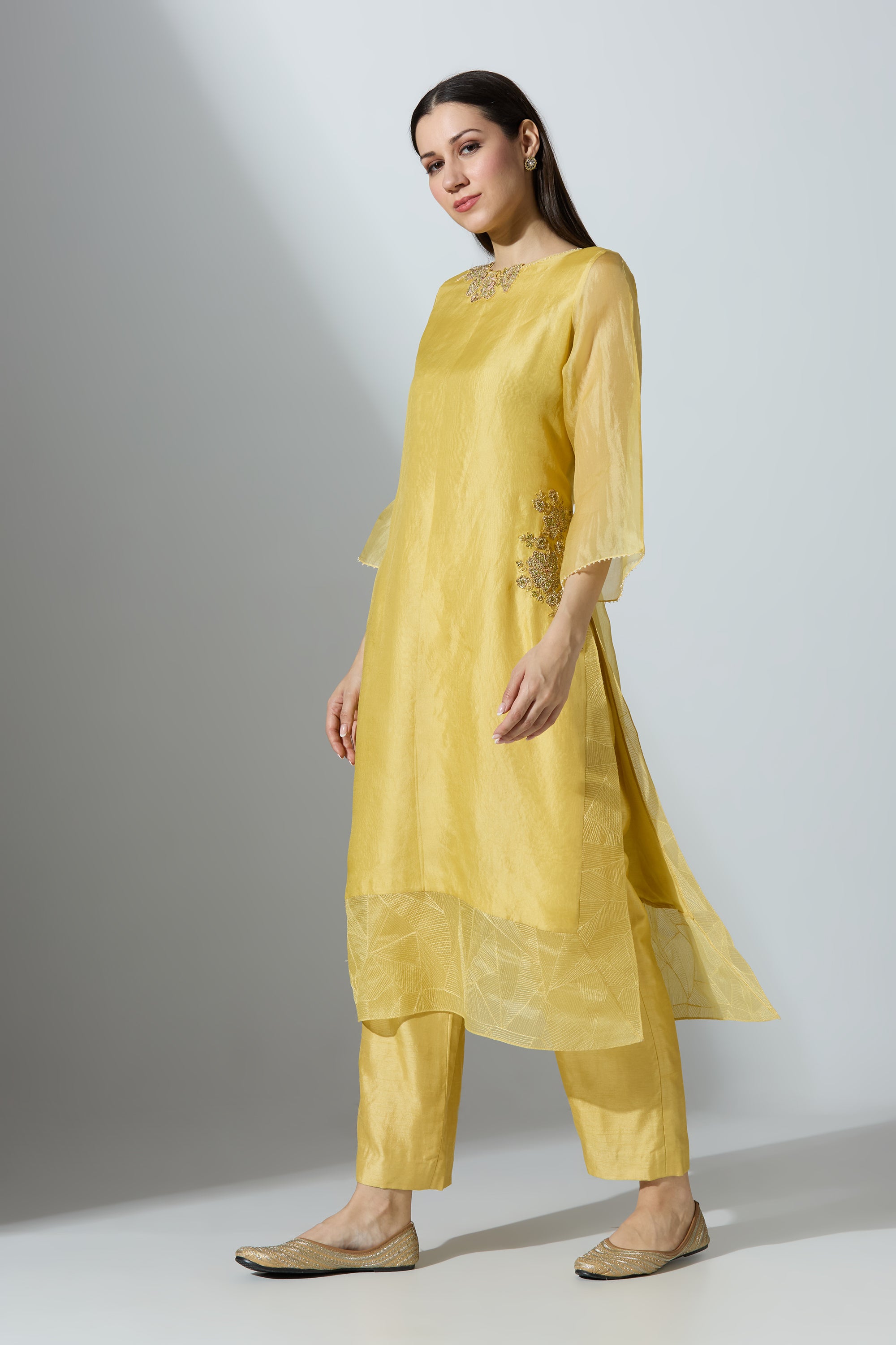 Yellow Extended Ghera Organza Kurta Set With Pant